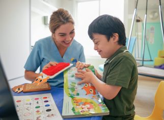 4 Ways A Speech Therapist Helps With Stuttering In Children